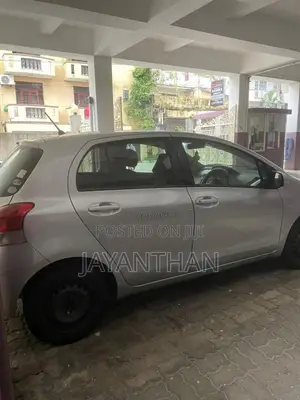 Toyota Vitz 2010 Car (Used)