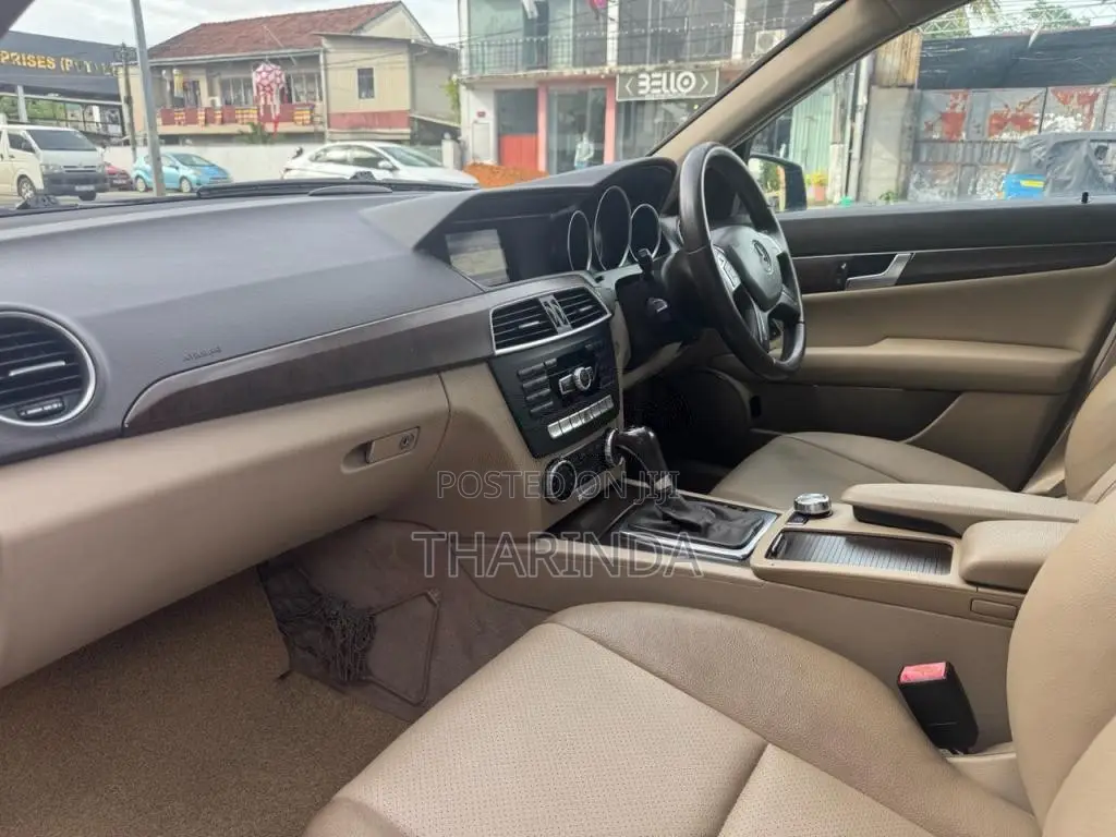 Mercedes-Benz C180 W204 2011 Car (Used)