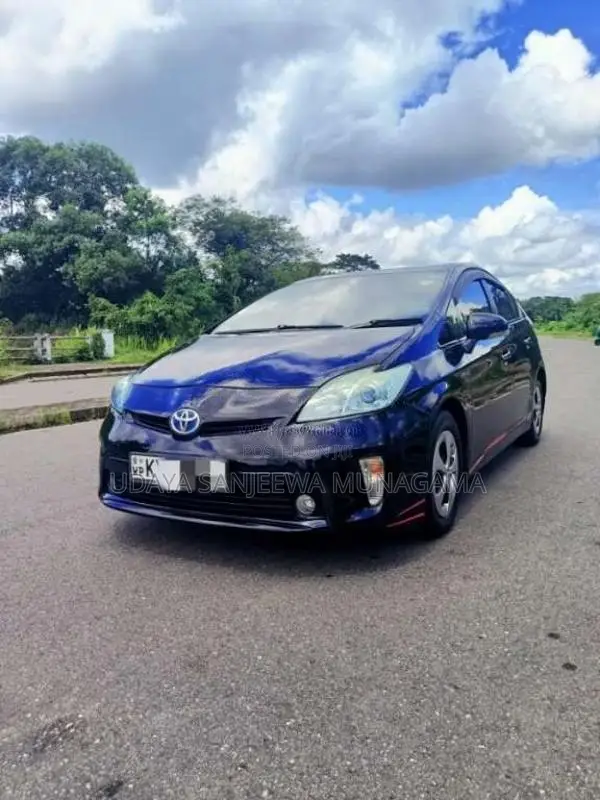 Toyota Prius S Grade 2012 Car (Used)