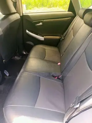 Toyota Prius S Grade 2012 Car (Used)