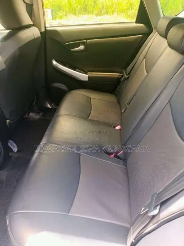 Toyota Prius S Grade 2012 Car (Used)