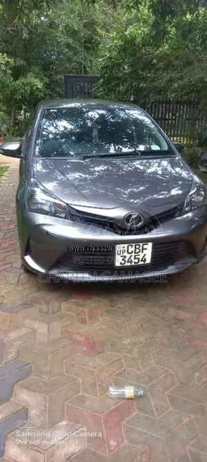 Toyota Vitz 2016 Car (Used)