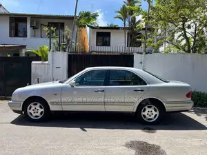Mercedes-Benz W210 1999 Car (Used)