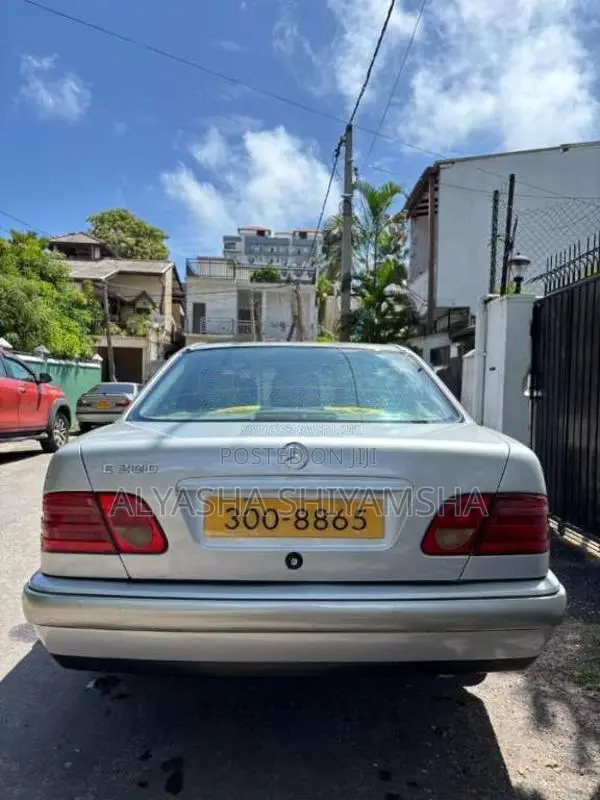 Mercedes-Benz W210 1999 Car (Used)