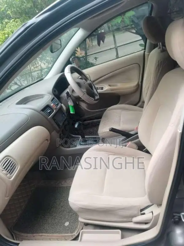 Nissan N17 2011 Car (Used)