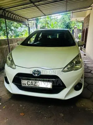 Toyota Aqua Urban G Grade 2015 Car (Used)