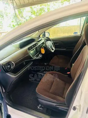 Toyota Aqua Urban G Grade 2015 Car (Used)
