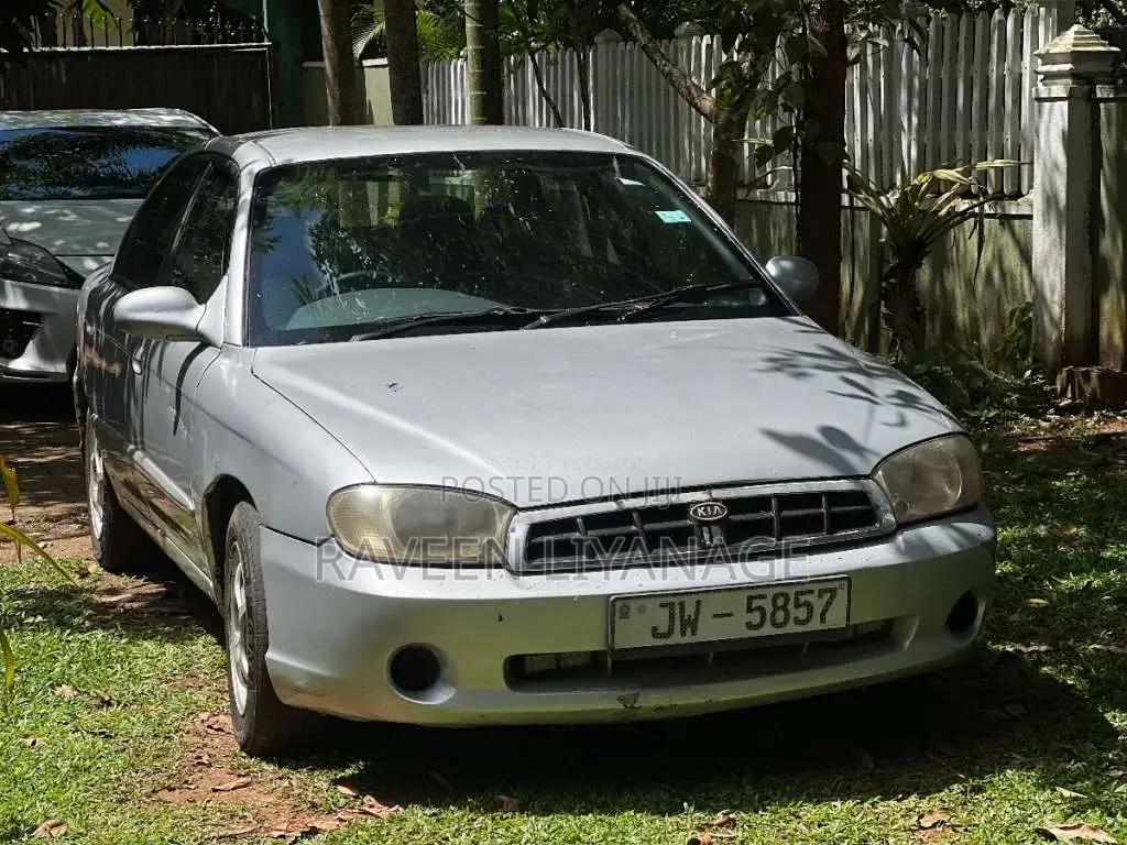 Kia Spectra 2000 Car (Used)