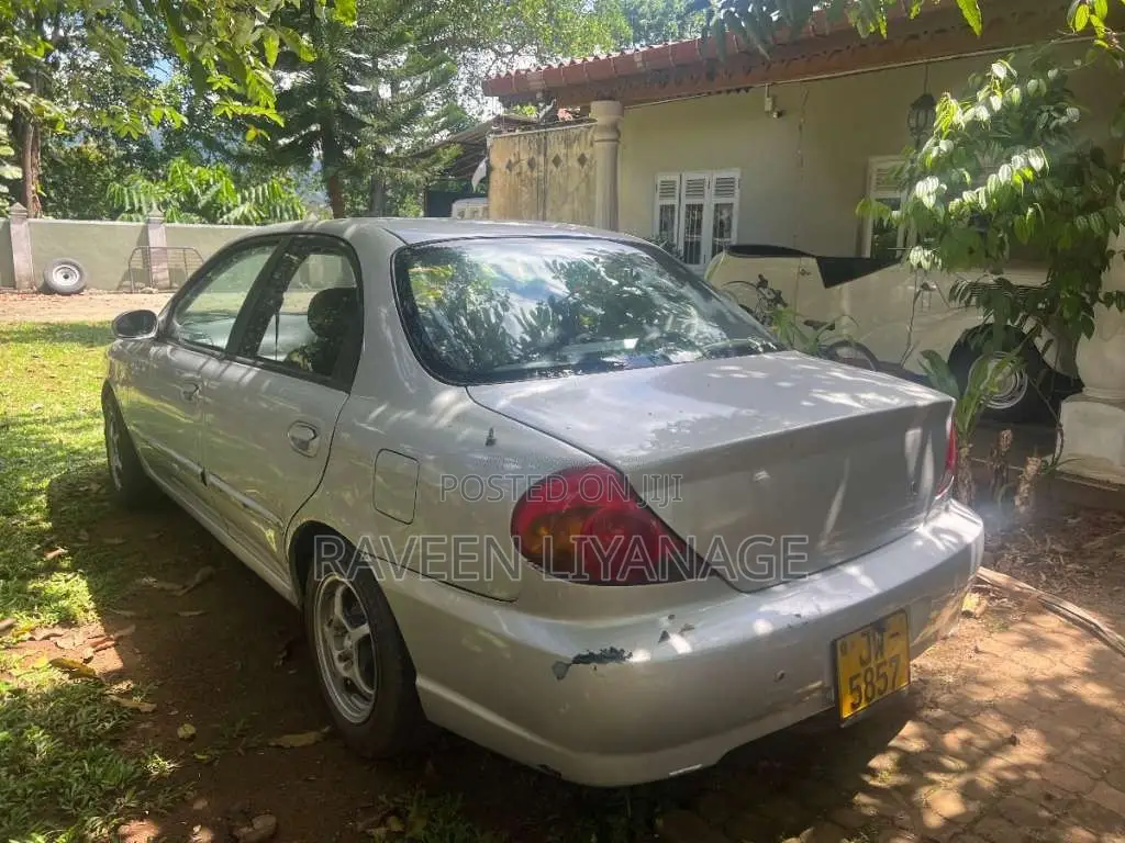 Kia Spectra 2000 Car (Used)