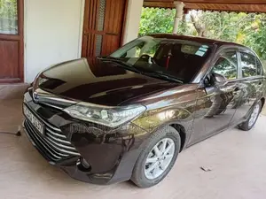 Toyota Axio G Grade 2016 Car (Used)