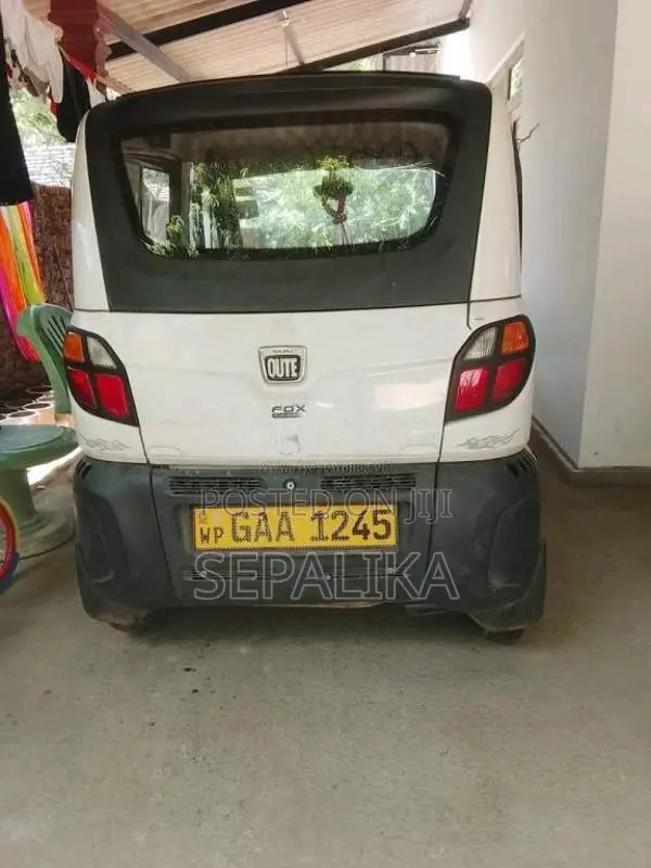 Bajaj Qute 2018 Car (Used)