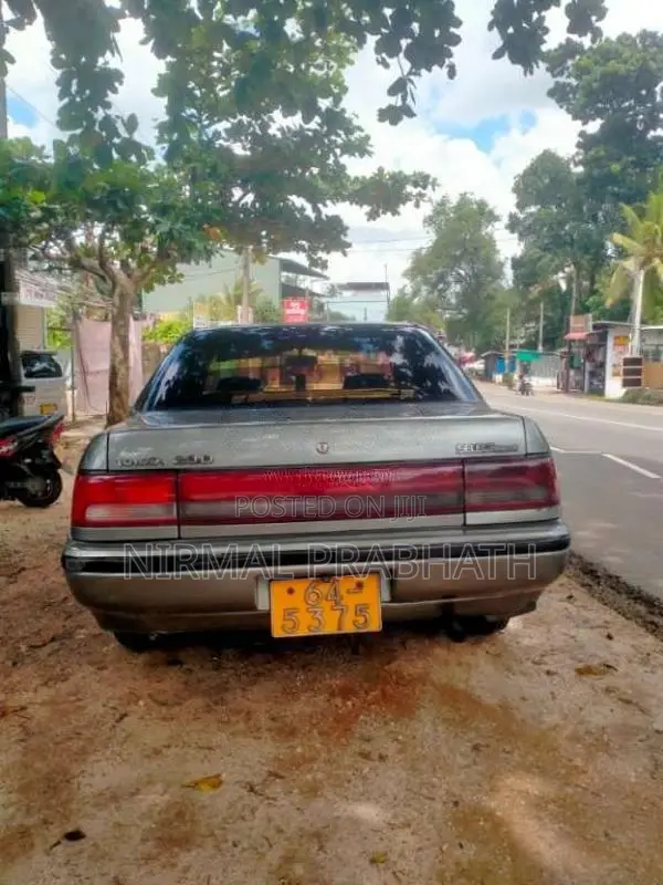 Toyota Corona 1990 Car (Used)