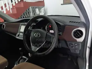 Toyota Axio 2013 Car (Used)