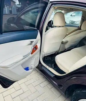 Toyota Premio 2013 Car (Used)