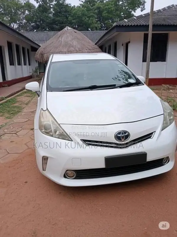 Toyota Prius Alpha 2013 Car (Used)