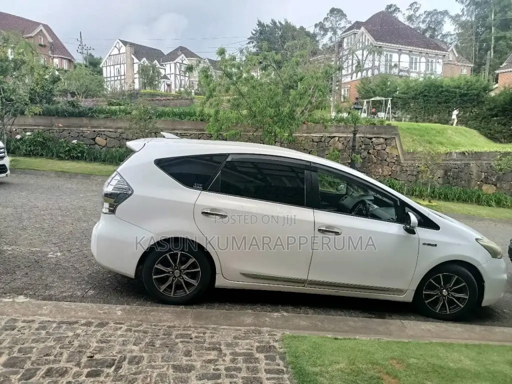Toyota Prius Alpha 2013 Car (Used)