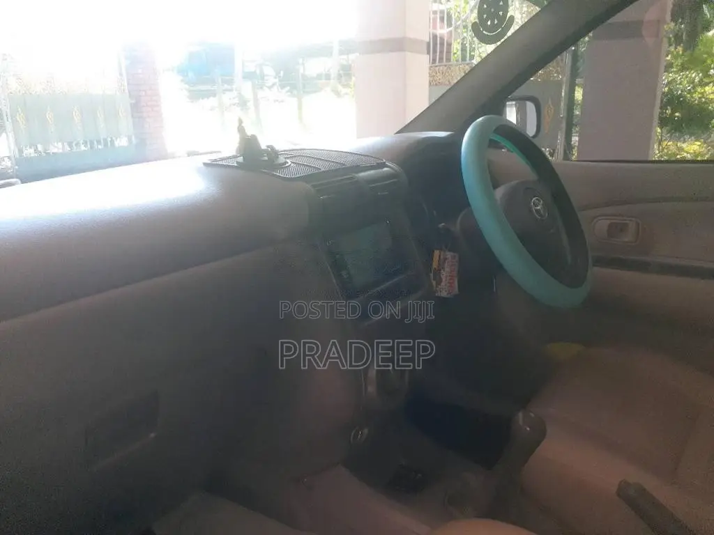 Toyota AVANZA 2010 Car (Used)