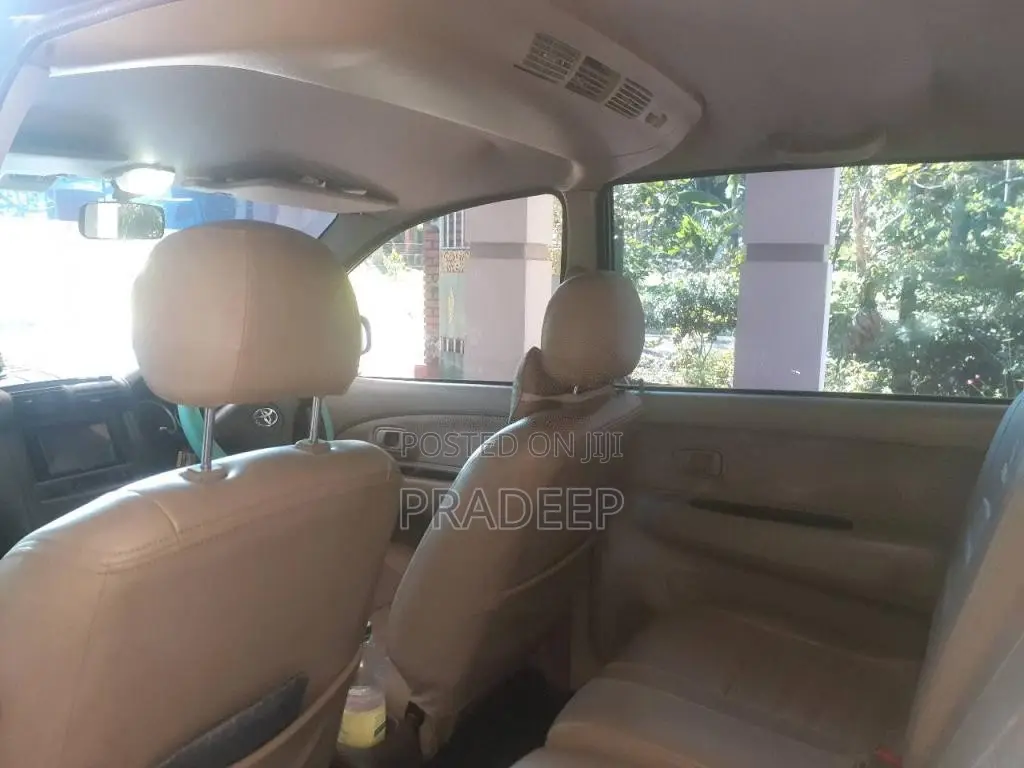 Toyota AVANZA 2010 Car (Used)