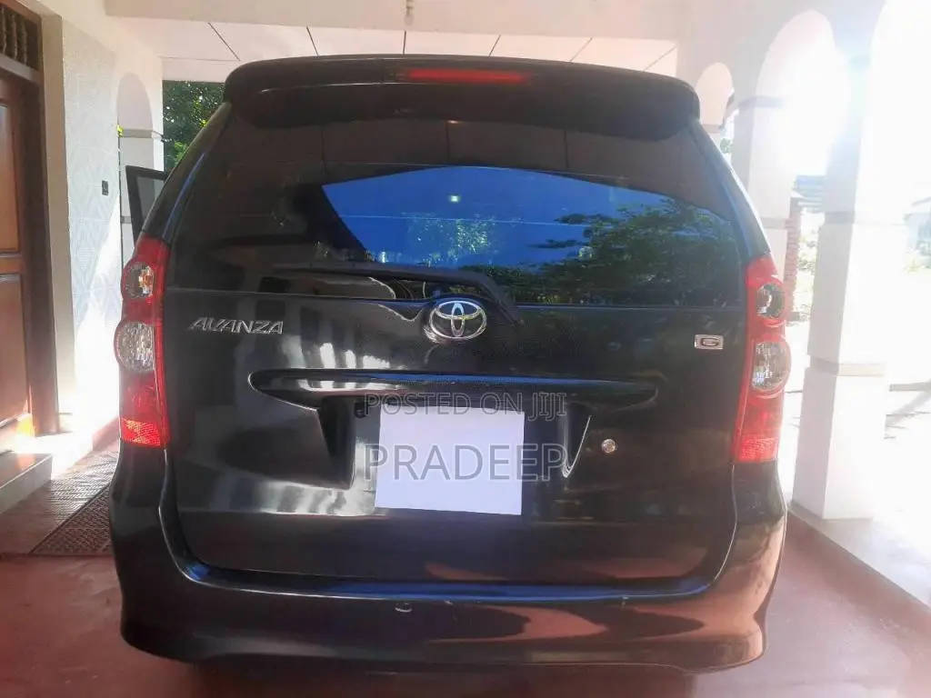 Toyota AVANZA 2010 Car (Used)