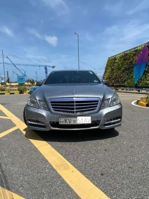 Mercedes-Benz E250 CGi W212 Avantgrade 2011 Car (Used)