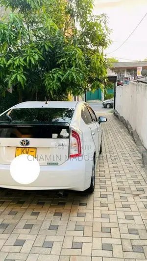 Toyota Prius 2012 Car (Used)