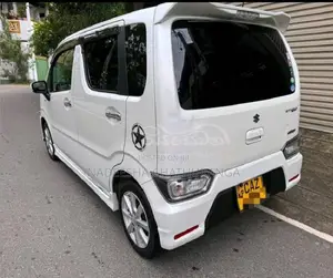Suzuki Wagon R Stingray 2018 Car Unregistered (Recondition)
