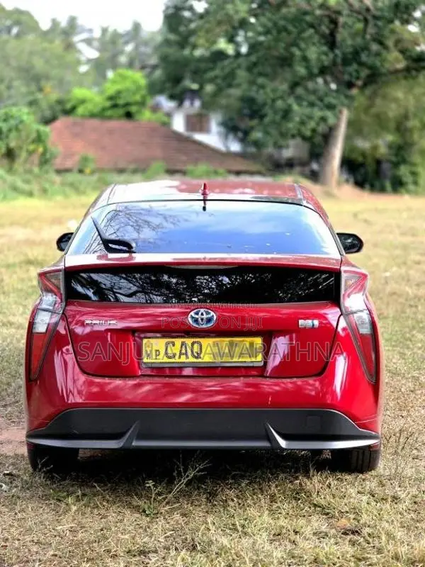 Toyota Prius 4th Gen 2016 Car (Used)