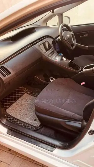 Toyota Prius 2012 Car (Used)