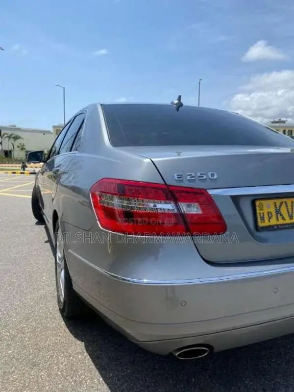 Mercedes-Benz E250 CGi W212 Avantgrade 2011 Car (Used)