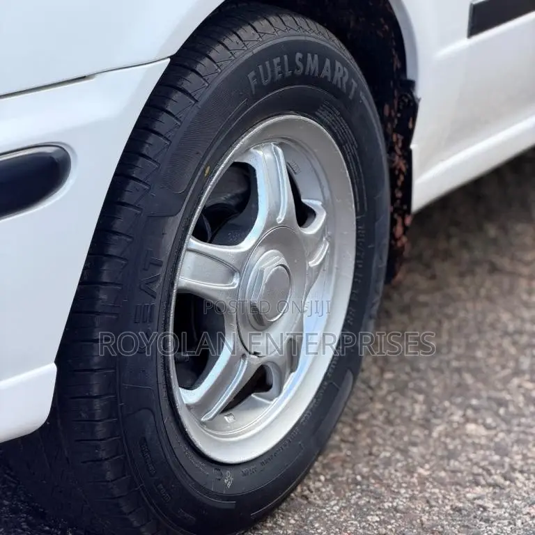 Nissan Sunny 2001 Car (Used)