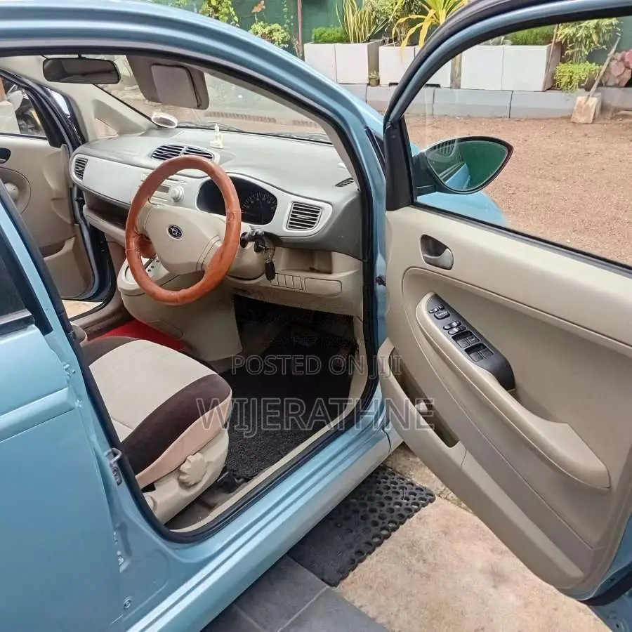Subaru R2 2004 Car (Used)