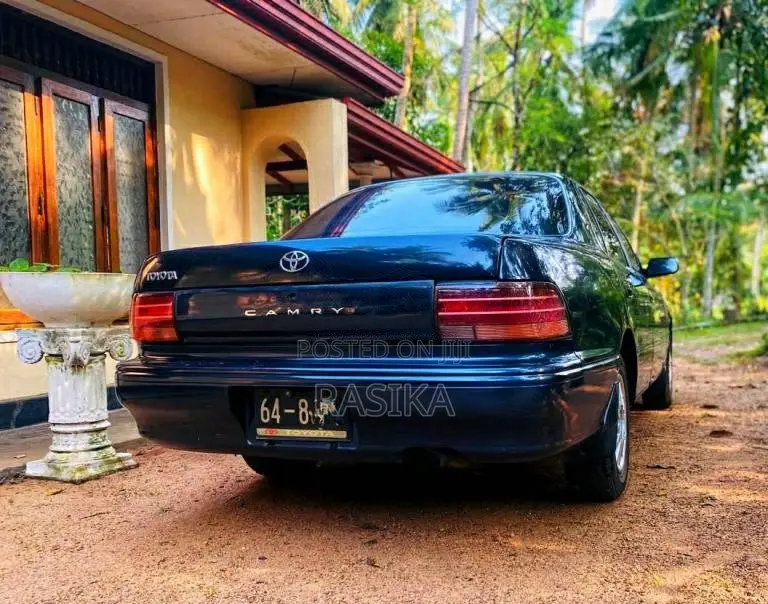 Toyota Camry 1991 Car (Used)