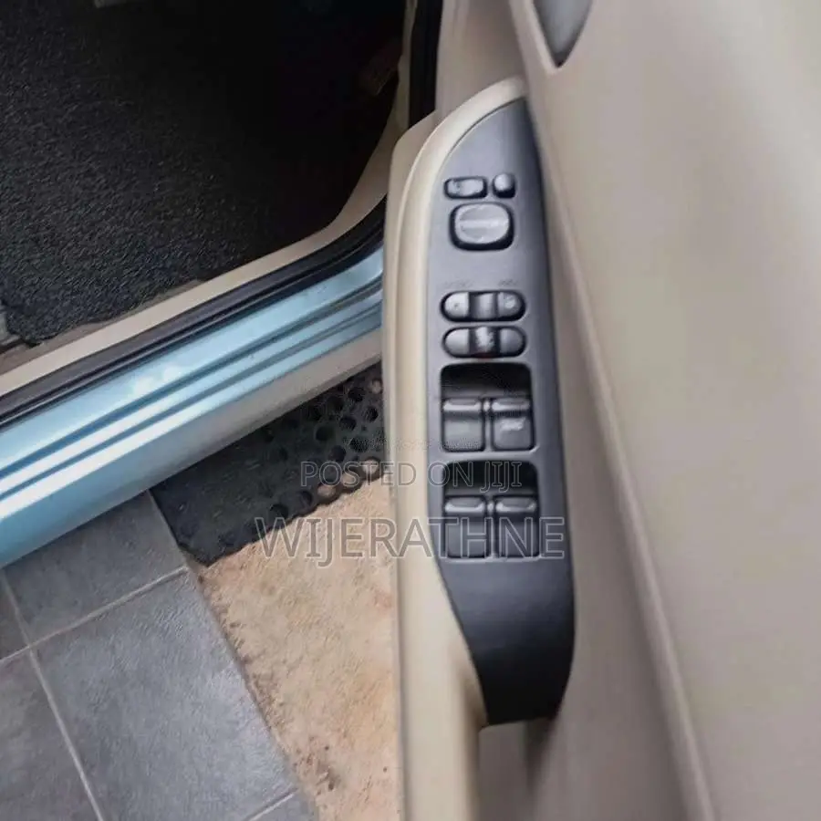 Subaru R2 2004 Car (Used)