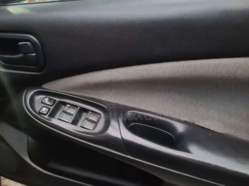 Nissan N17 2007 Car (Used)