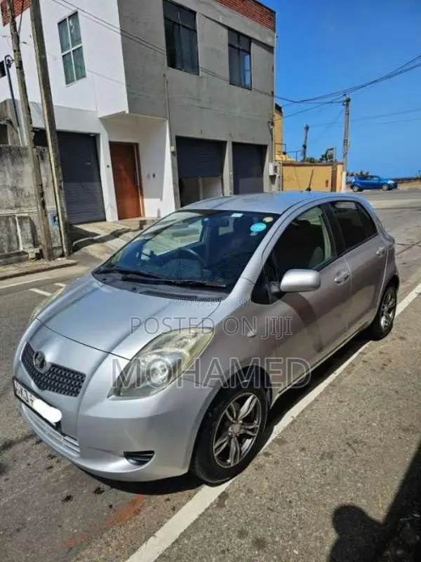 Toyota Vitz 2007 Car (Used)