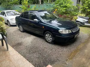 Nissan N17 2003 Car (Used)