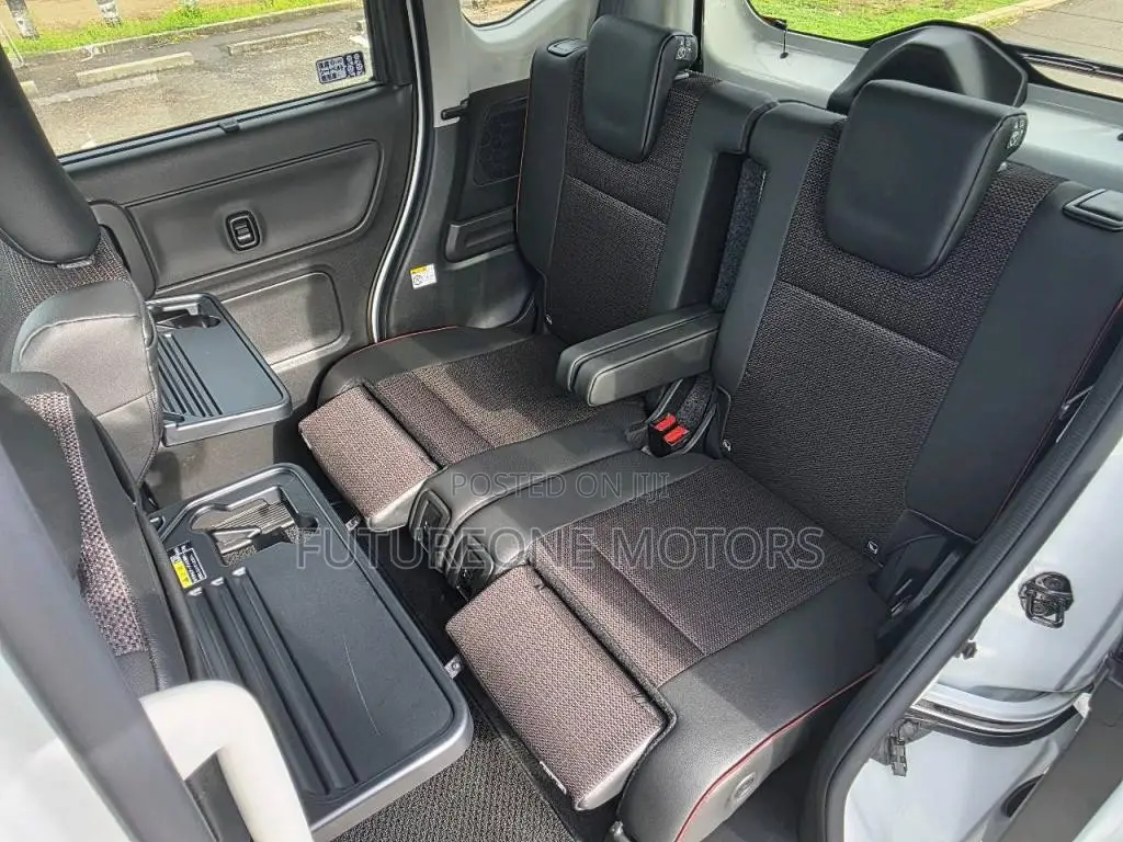 Toyota Roomy Custom GT 2025 Car Unregistered (Recondition)