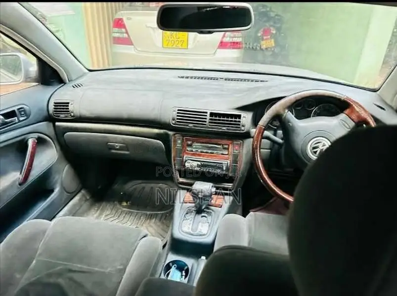 Volkswagen VolksWagon 2002 Car (Used)