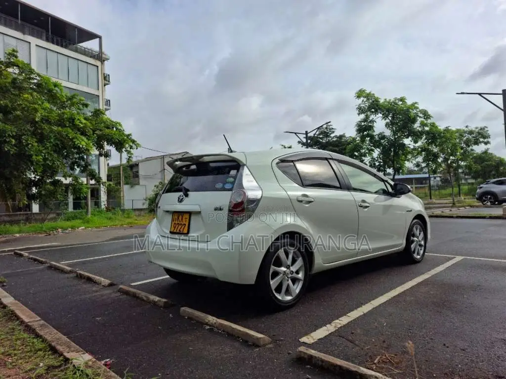 Toyota Aqua 2012 Car (Used)