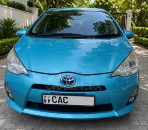Toyota Aqua 2014 Car (Used)