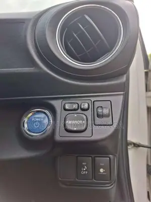 Toyota Aqua 2012 Car (Used)