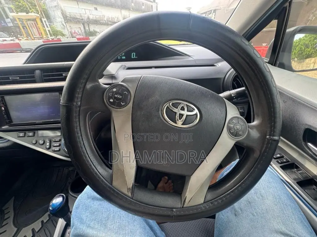 Toyota Aqua 2014 Car (Used)