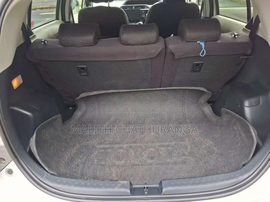 Toyota Aqua 2012 Car (Used)