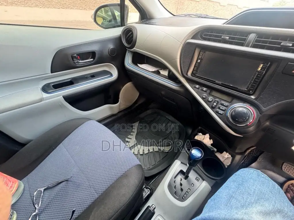 Toyota Aqua 2014 Car (Used)