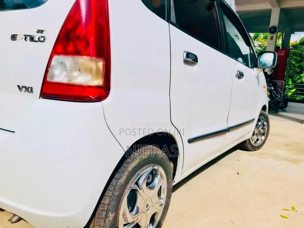 Suzuki Estilo 2010 Car (Used)