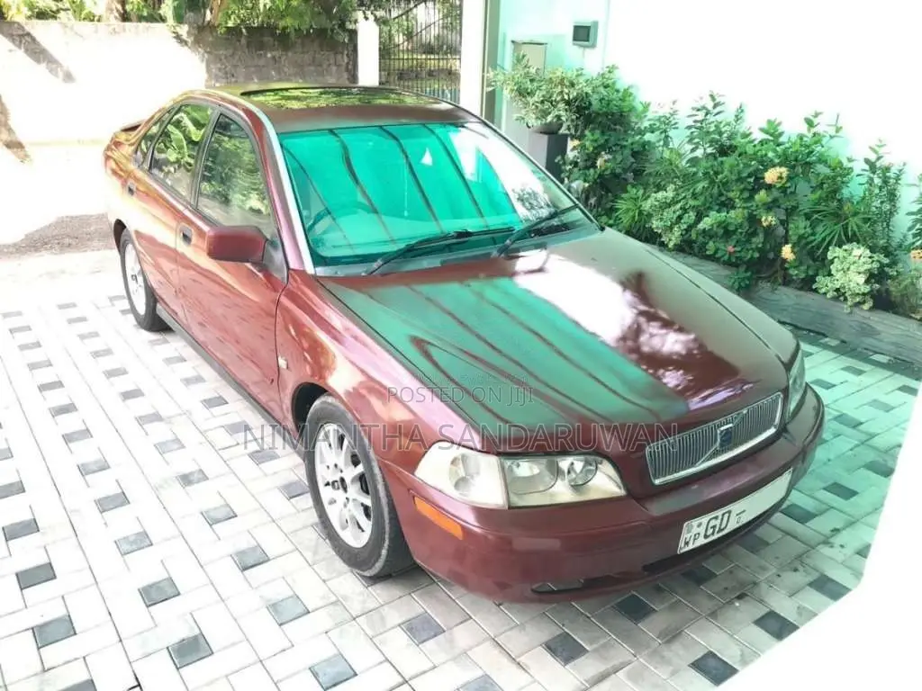 Volvo S40 2000 Car (Used)