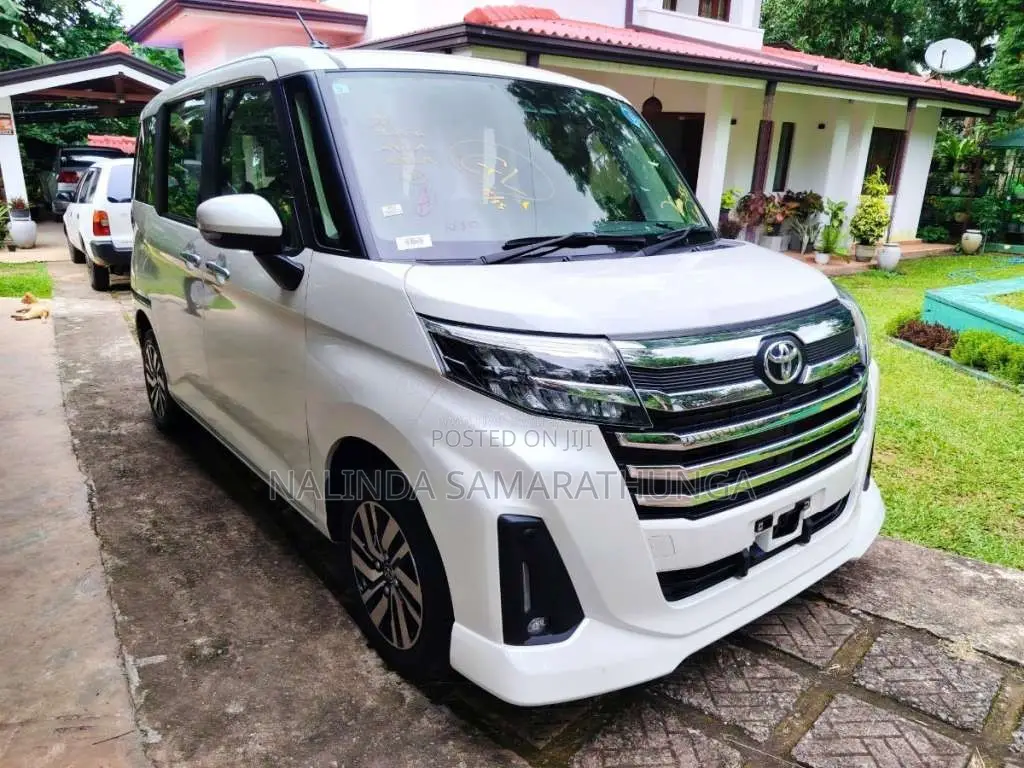 Toyota Roomy Custom G 2023 Car Unregistered (Recondition)