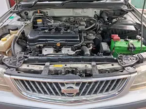 Nissan FB15 EX Saloon 2000 Car (Used)