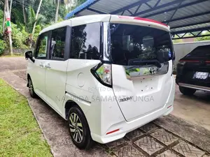 Toyota Roomy Custom G 2023 Car Unregistered (Recondition)