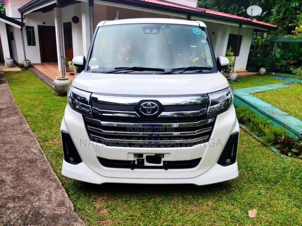 Toyota Roomy Custom G 2023 Car Unregistered (Recondition)